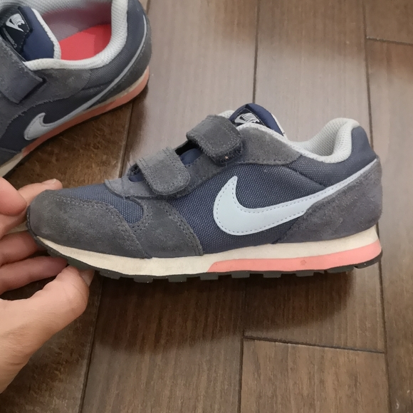 Nike MD Runner 2 Psv - boys size Eur 28 - Picture 9 of 15